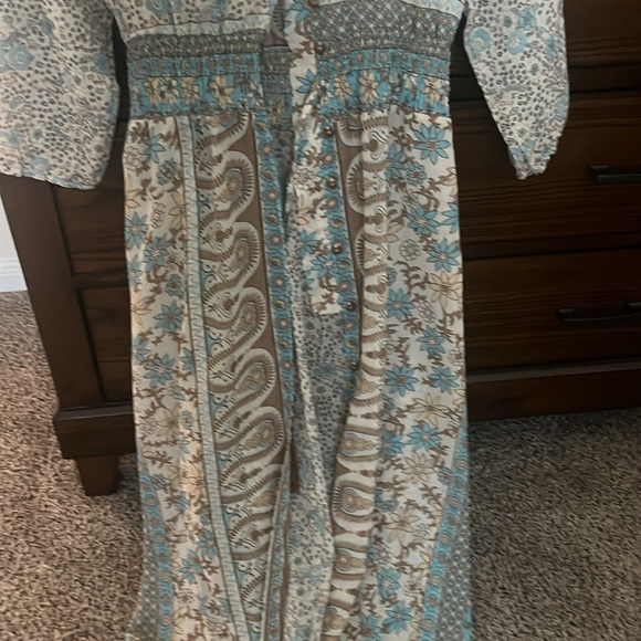 Beautiful Shaw style - Picture 3 of 3